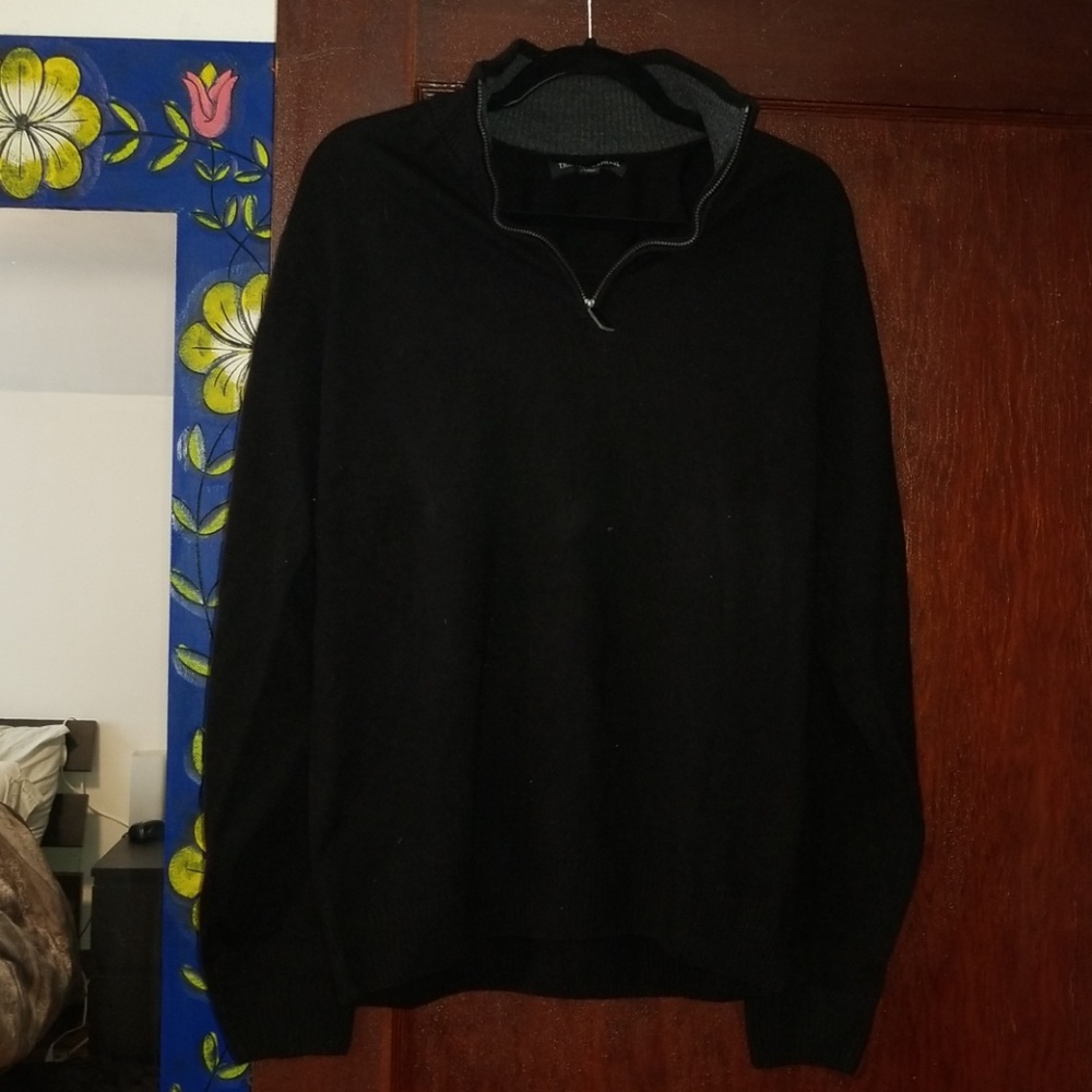 Men's pull over zip up